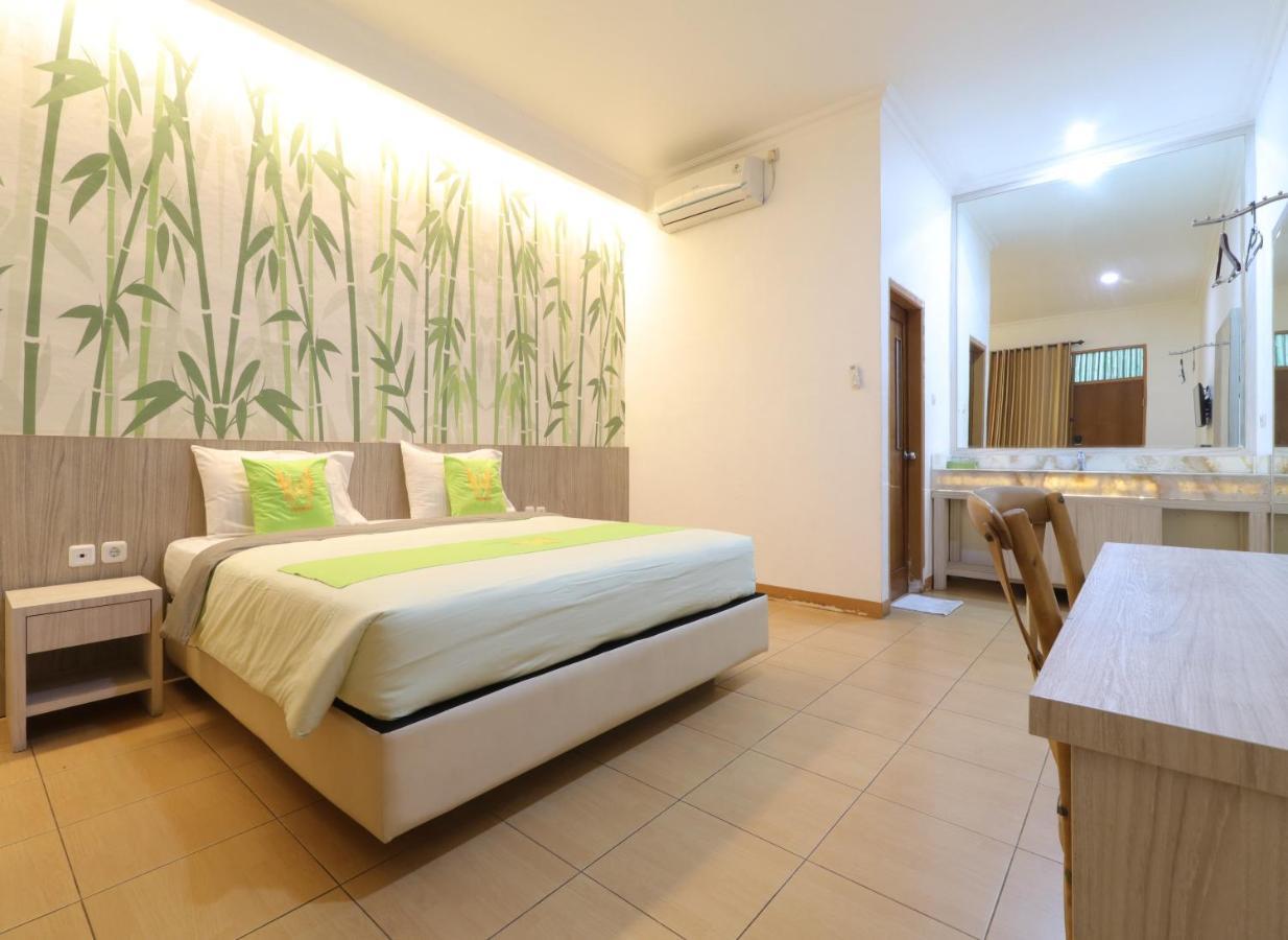 Hotel Huswah Airport Tangerang Bagian luar foto